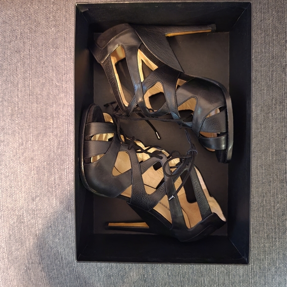 Nicholas Kirkwood Lace up heels - Picture 3 of 12